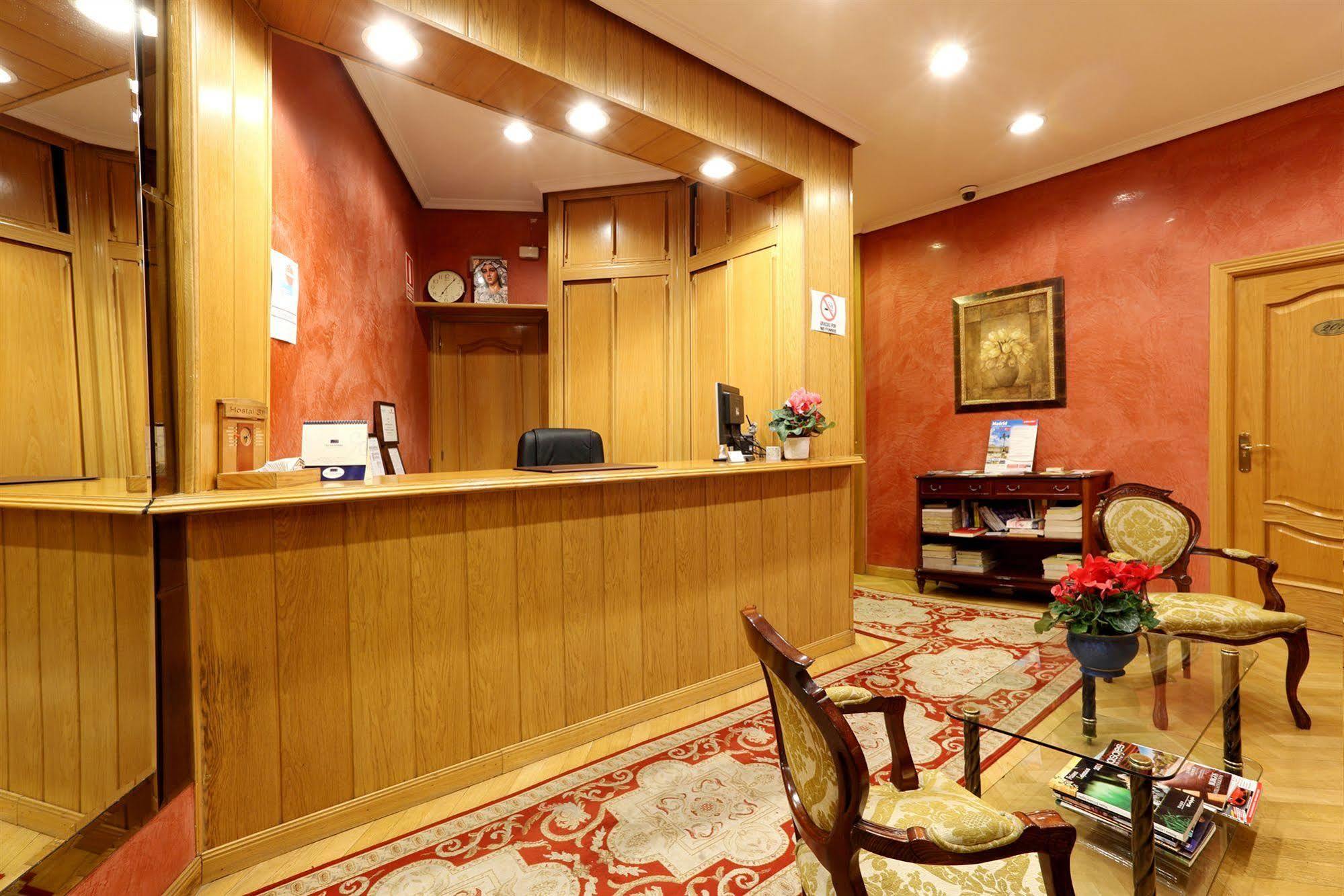 מדריד Hostal Sil & Serranos מראה חיצוני תמונה